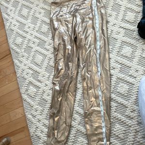 Beyond Yoga. Gold metallic leggings